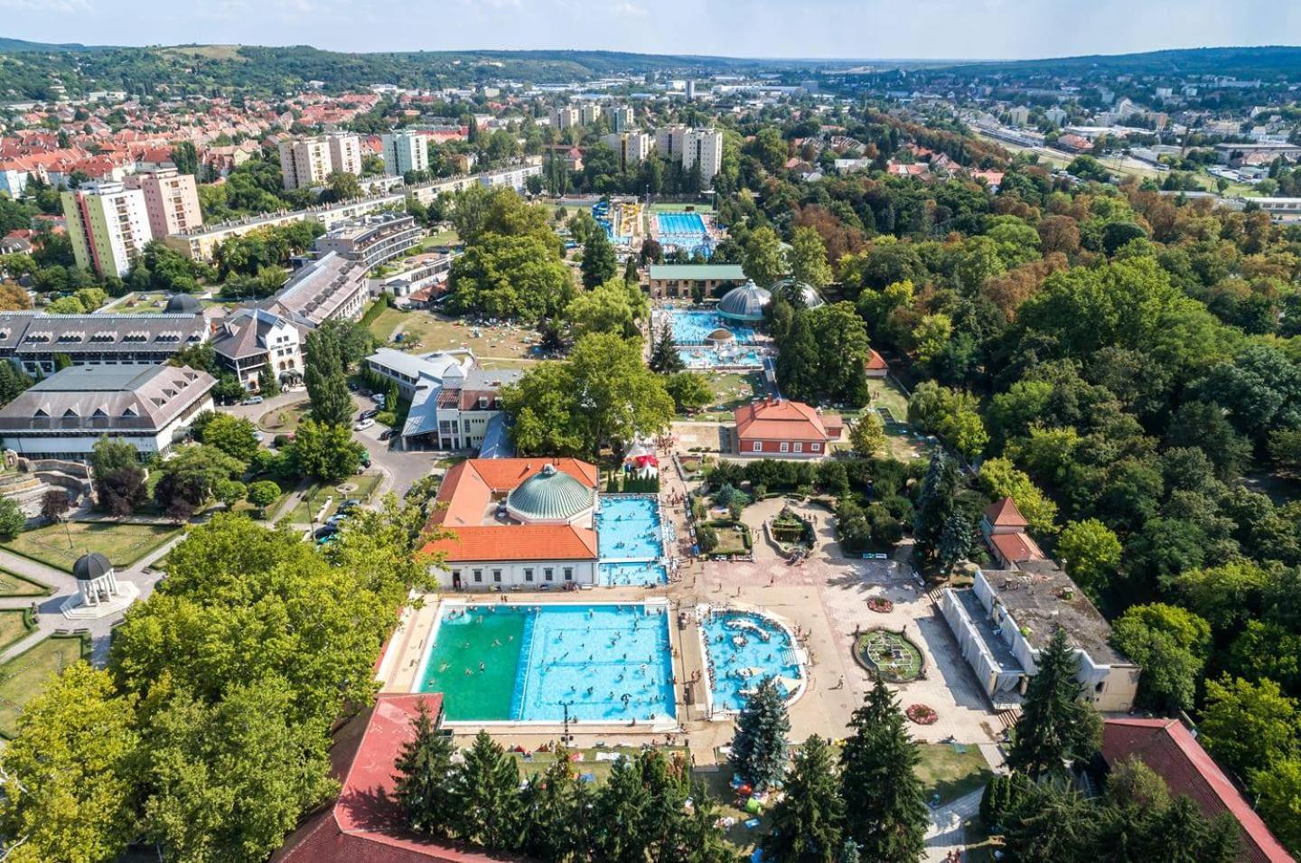 Indium City Panzio Eger Exterior photo